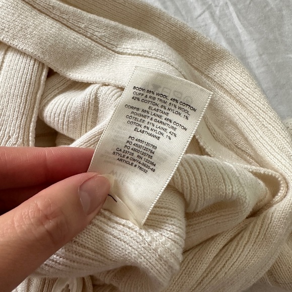 Aritzia wilfred plunge front cardigan - Picture 6 of 6